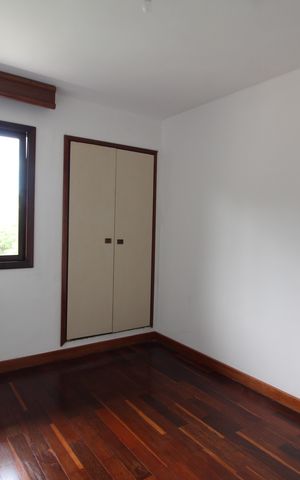 Casa à venda com 412m², 5 quartos e 3 vagasQuarto 4
