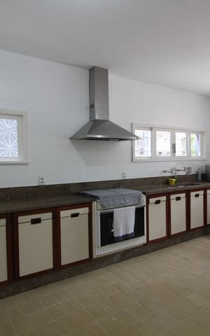 Casa à venda com 412m², 5 quartos e 3 vagasCozinha