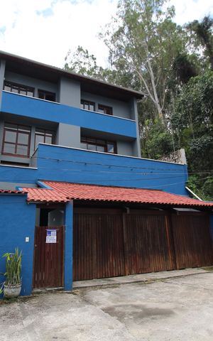 Casa à venda com 412m², 5 quartos e 3 vagasFachada 
