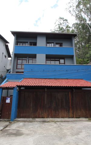 Casa à venda com 412m², 5 quartos e 3 vagasFachada 