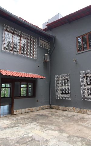 Casa à venda com 412m², 5 quartos e 3 vagasQuintal