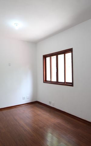 Casa à venda com 412m², 5 quartos e 3 vagasQuarto 1