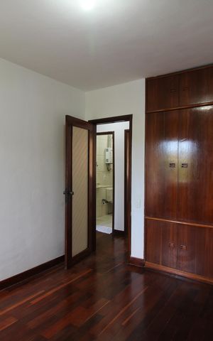 Casa à venda com 412m², 5 quartos e 3 vagasQuarto 3
