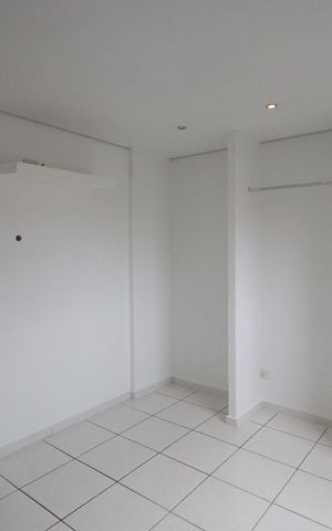 Casa à venda com 110m², 3 quartos e 2 vagas Casa à venda com 110m², 3 quartos e 2 vagasSuíte