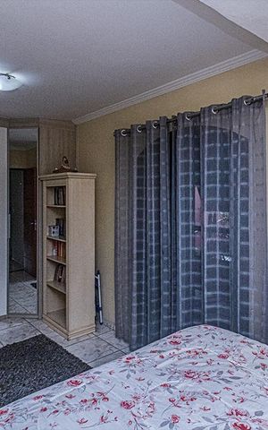 Casa à venda com 150m², 3 quartos e 2 vagas Casa à venda com 150m², 3 quartos e 2 vagasQuarto 3
