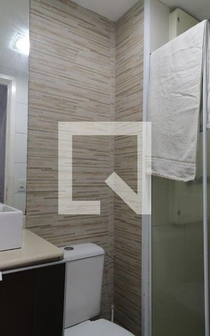 Apartamento à venda com 53m², 2 quartos e 1 vaga Apartamento à venda com 53m², 2 quartos e 1 vagaBanheiro social