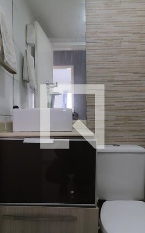 Apartamento à venda com 53m², 2 quartos e 1 vaga Apartamento à venda com 53m², 2 quartos e 1 vagaBanheiro social