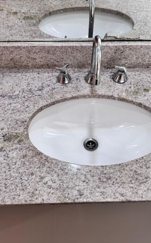 Apartamento para alugar com 90m², 2 quartos e 2 vagas Apartamento para alugar com 90m², 2 quartos e 2 vagasBanheiro da Suíte 2