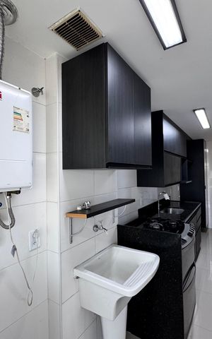 Apartamento para alugar com 90m², 2 quartos e 2 vagas Apartamento para alugar com 90m², 2 quartos e 2 vagasCozinha e Área de Serviço