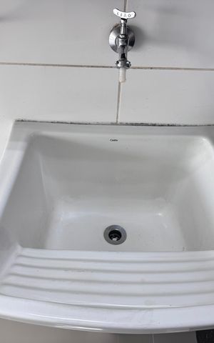 Apartamento para alugar com 90m², 2 quartos e 2 vagas Apartamento para alugar com 90m², 2 quartos e 2 vagasCozinha e Área de Serviço