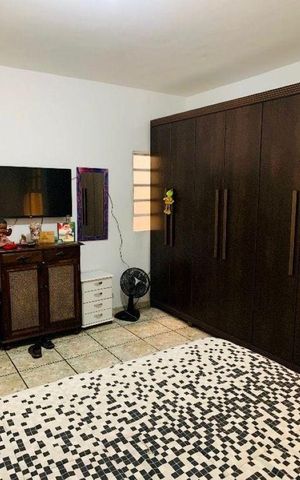 Casa à venda com 191m², 2 quartos e 2 vagas