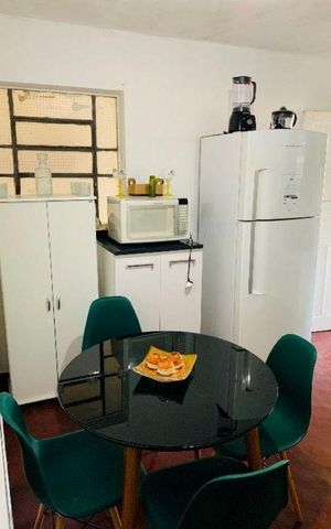 Casa à venda com 191m², 2 quartos e 2 vagas