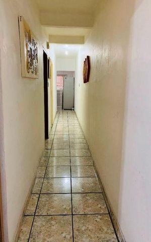Casa à venda com 191m², 2 quartos e 2 vagas