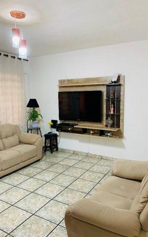 Casa à venda com 191m², 2 quartos e 2 vagas