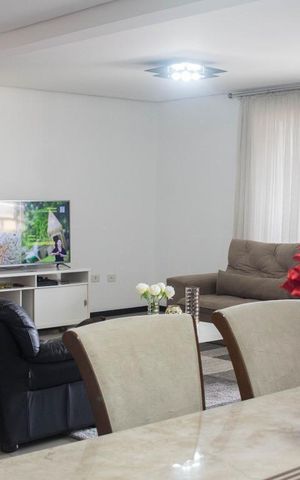 Casa à venda com 650m², 4 quartos e 8 vagas