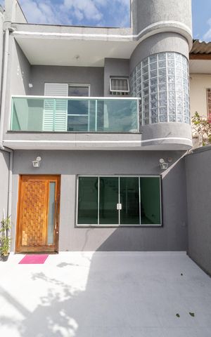 Casa à venda com 204m², 3 quartos e 2 vagasFachada interna