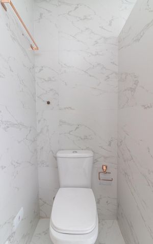 Casa à venda com 204m², 3 quartos e 2 vagasBanheiro da Suíte