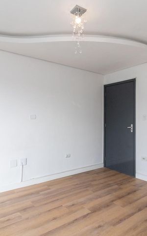 Casa à venda com 204m², 3 quartos e 2 vagasSuíte