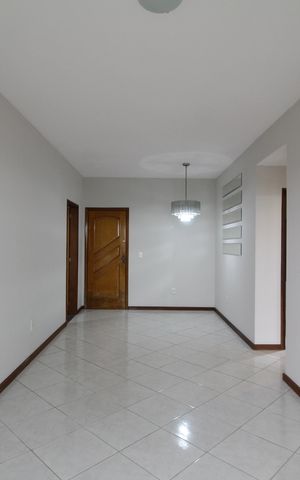 Apartamento à venda com 80m², 2 quartos e 1 vagaSala