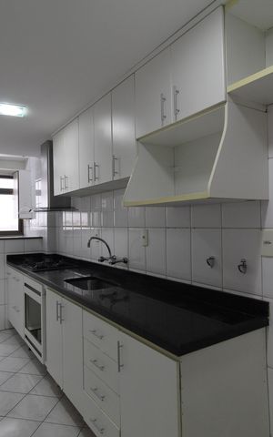 Apartamento à venda com 80m², 2 quartos e 1 vagaCozinha
