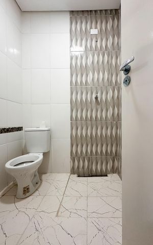 Casa à venda com 110m², 3 quartos e 1 vaga Casa à venda com 110m², 3 quartos e 1 vagaBanheiro da Suíte