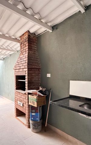 Casa à venda com 110m², 3 quartos e 1 vaga Casa à venda com 110m², 3 quartos e 1 vagaChurrasqueira