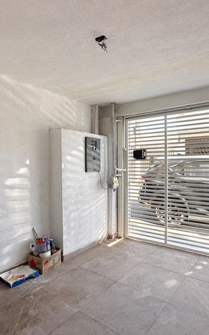 Casa à venda com 110m², 3 quartos e 1 vaga Casa à venda com 110m², 3 quartos e 1 vagaGaragem
