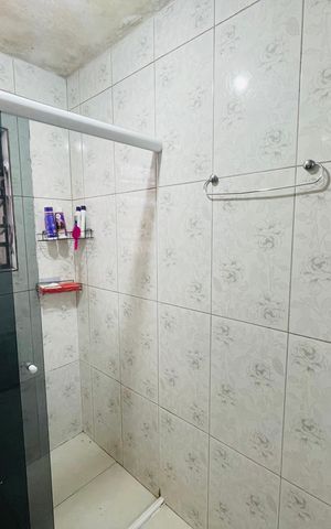 Casa à venda com 82m², 2 quartos e 1 vaga Casa à venda com 82m², 2 quartos e 1 vagaBanheiro Social