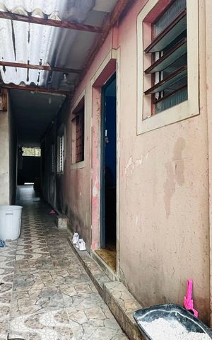 Casa à venda com 82m², 2 quartos e 1 vaga Casa à venda com 82m², 2 quartos e 1 vagaCorredor