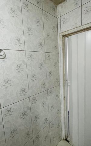 Casa à venda com 82m², 2 quartos e 1 vaga Casa à venda com 82m², 2 quartos e 1 vagaBanheiro Social