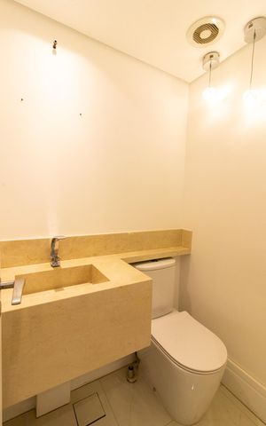 Apartamento à venda com 189m², 3 quartos e 3 vagas Apartamento à venda com 189m², 3 quartos e 3 vagasLavabo