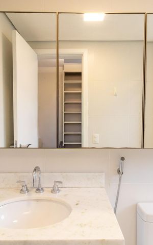 Apartamento à venda com 189m², 3 quartos e 3 vagas Apartamento à venda com 189m², 3 quartos e 3 vagasBanheiro da Suíte 2