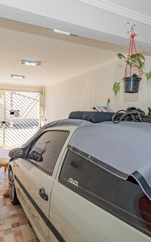 Casa à venda com 120m², 3 quartos e 2 vagas Casa à venda com 120m², 3 quartos e 2 vagasGaragem