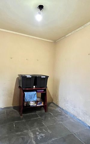 Casa à venda com 252m², 5 quartos e 3 vagas Casa à venda com 252m², 5 quartos e 3 vagasQuarto de Serviço
