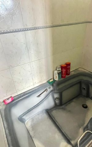 Casa à venda com 252m², 5 quartos e 3 vagas Casa à venda com 252m², 5 quartos e 3 vagasBanheiro da Suíte