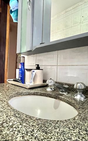 Casa à venda com 252m², 5 quartos e 3 vagas Casa à venda com 252m², 5 quartos e 3 vagasBanheiro Social 1