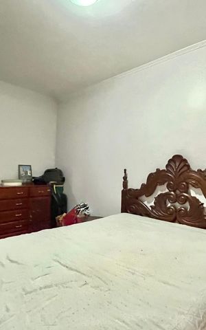 Casa à venda com 252m², 5 quartos e 3 vagas Casa à venda com 252m², 5 quartos e 3 vagasQuarto 3