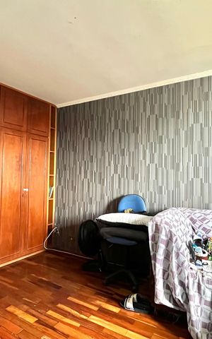 Casa à venda com 252m², 5 quartos e 3 vagas Casa à venda com 252m², 5 quartos e 3 vagasQuarto 2