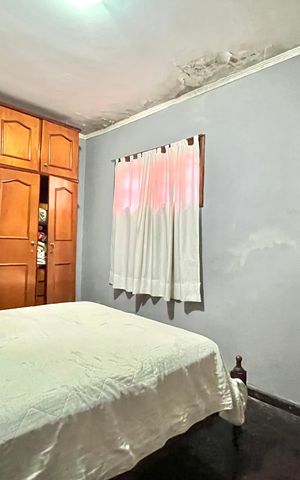 Casa à venda com 252m², 5 quartos e 3 vagas Casa à venda com 252m², 5 quartos e 3 vagasQuarto 3