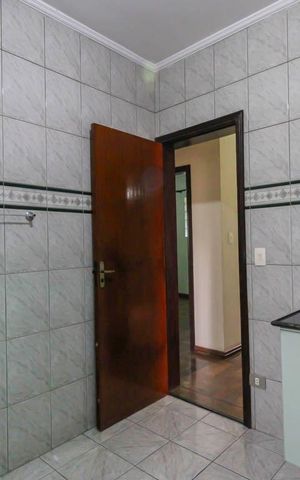 Casa à venda com 171m², 4 quartos e 6 vagas Casa à venda com 171m², 4 quartos e 6 vagasBanheiro