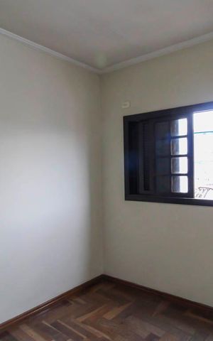 Casa à venda com 171m², 4 quartos e 6 vagas Casa à venda com 171m², 4 quartos e 6 vagasQuarto 2