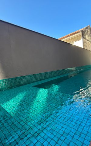 Apartamento à venda com 117m², 2 quartos e 1 vaga Apartamento à venda com 117m², 2 quartos e 1 vagaÁrea comum - piscina