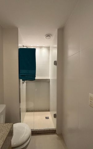 Apartamento à venda com 117m², 2 quartos e 1 vaga Apartamento à venda com 117m², 2 quartos e 1 vagaBanheiro da Suíte 1