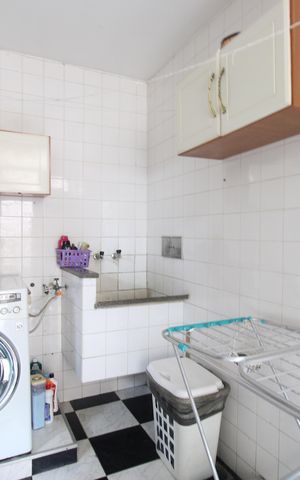 Casa à venda com 1200m², 4 quartos e 3 vagasÁrea de serviço