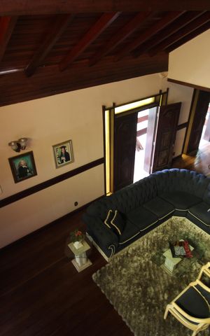 Casa à venda com 1200m², 4 quartos e 3 vagasMezanino