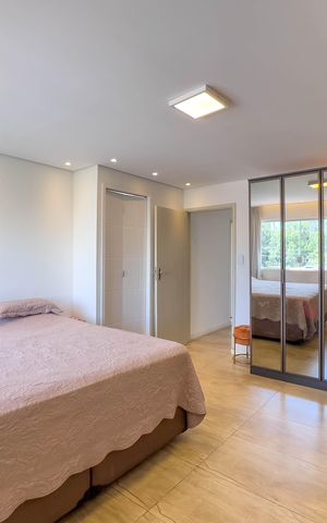 Casa à venda com 240m², 4 quartos e 3 vagasSuíte