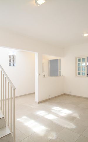 Casa para alugar com 135m², 3 quartos e 2 vagasSala
