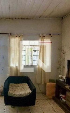 Casa à venda com 100m², 2 quartos e 1 vaga
