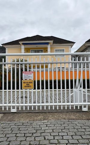 Casa para alugar com 260m², 4 quartos e 3 vagas Casa para alugar com 260m², 4 quartos e 3 vagasPlaca