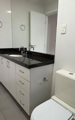 Casa para alugar com 260m², 4 quartos e 3 vagas Casa para alugar com 260m², 4 quartos e 3 vagasBanheiro Suíte 2